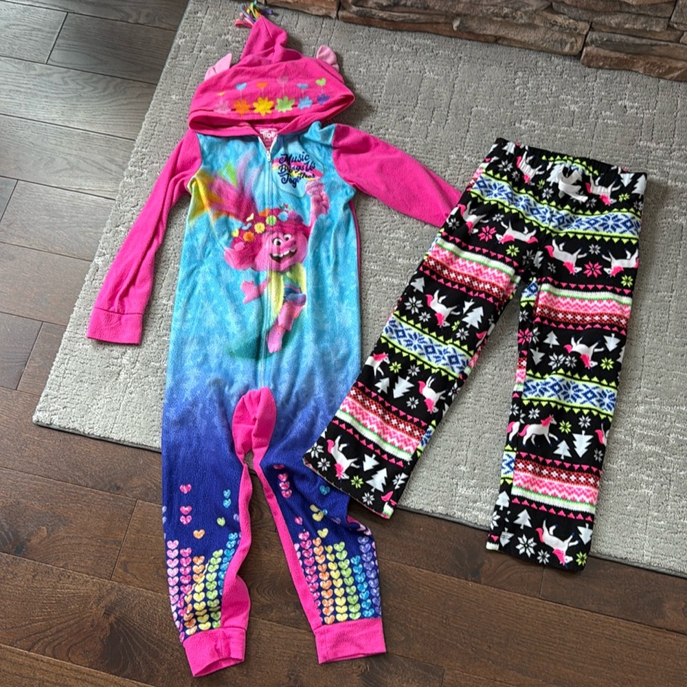 2 Piece DreamWorks Trolls Hooded Pajamas & Old Navy Fleece Pajama Pants-Size 6/7